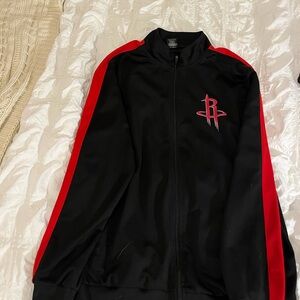 Rockets zip up
